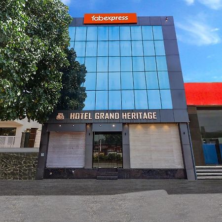 Fabhotel Grand Heritage - Nr Bkc Mumbai Exteriör bild