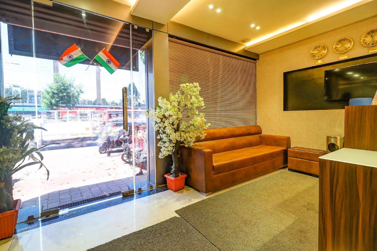Fabhotel Grand Heritage - Nr Bkc Mumbai Exteriör bild