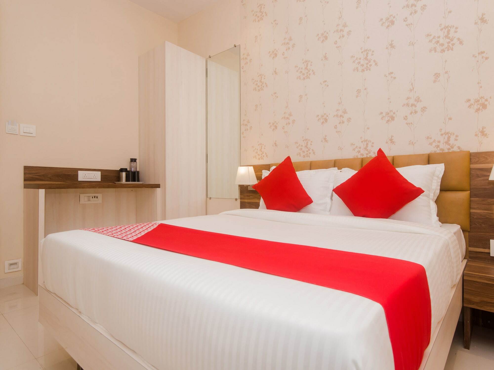 Fabhotel Grand Heritage - Nr Bkc Mumbai Exteriör bild